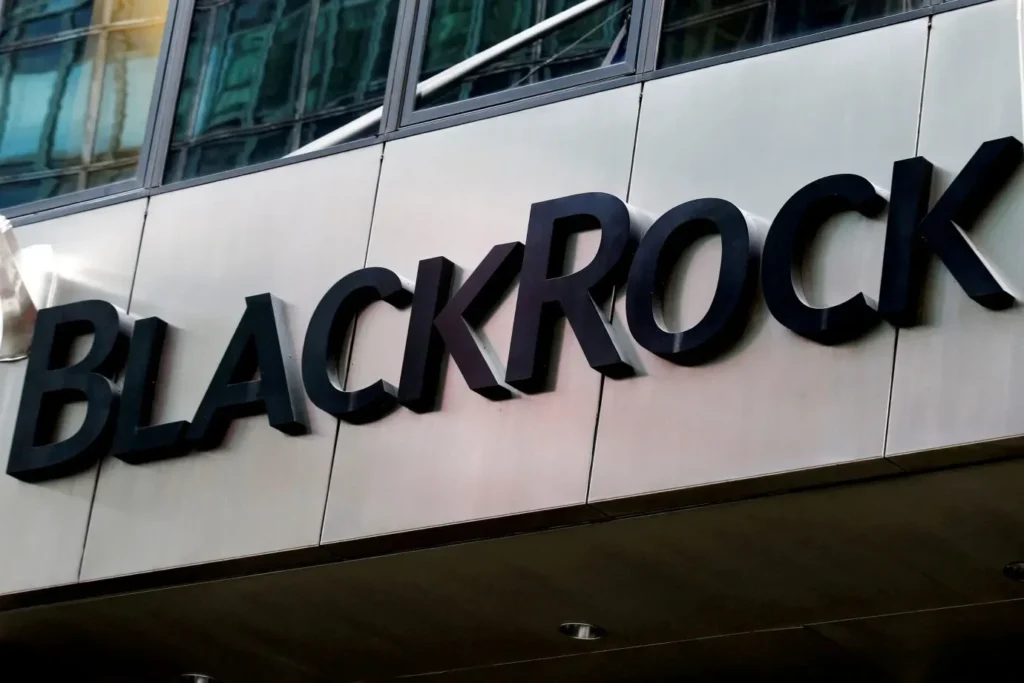 blackrock-logo-reuters-brendan-mcdermid-e1531748550226 etf